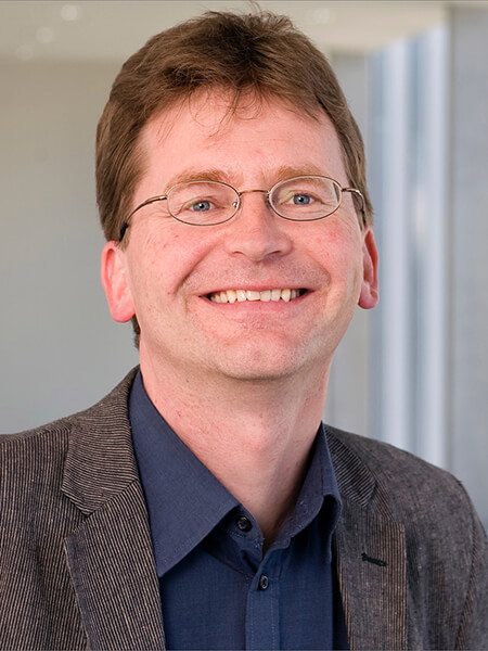  Daniel Schmutz