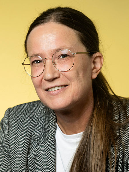 Dr. Alexa Stiller