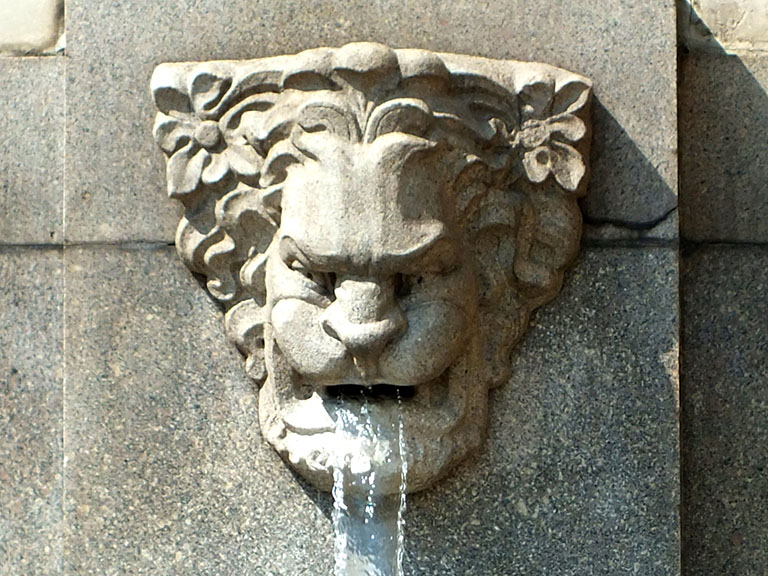 Brunnen Warschau